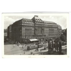 1953 - Bratislava ,,Carlton", čiernobiela fotopohľadnica, Československo