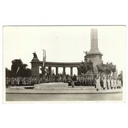 1930 - Pomník padlých hrdinov, čiernobiela fotopohľadnica, Maďarské kráľovstvo