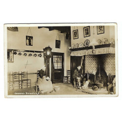 1939 - Pohľad do sedliackeho domu, čiernobiela fotopohľadnica, chýbajúca známka, Holandsko