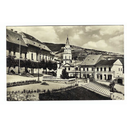 Námestie a kostol v Gelnici, čiernobiela fotopohľadnica, neprešla poštou, Československo