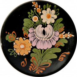 Závesný tanier, čierna glazúra fialový kvet, keramika ZSSR