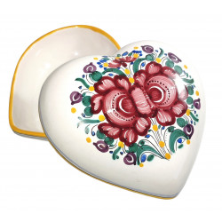 Dóza v tvare srdca, Modranská keramika
