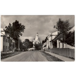 1961 Medzilaborce pohľad na cerkev, čiernobiela pohľadnica, Československo